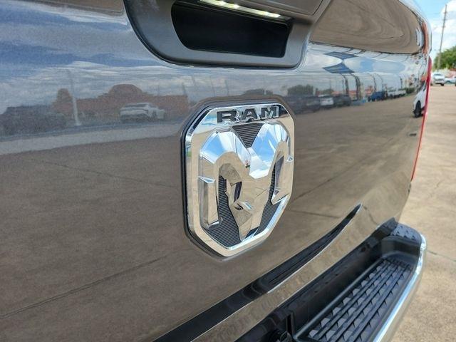 RAM 1500 Big Horn Crew Cab SWB 2WD 2024