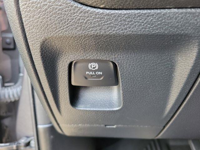 RAM 1500 Big Horn Crew Cab SWB 2WD 2024