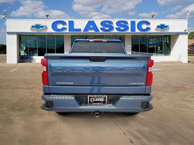 Chevrolet Silverado 1500 Custom Crew Cab 4WD 2024