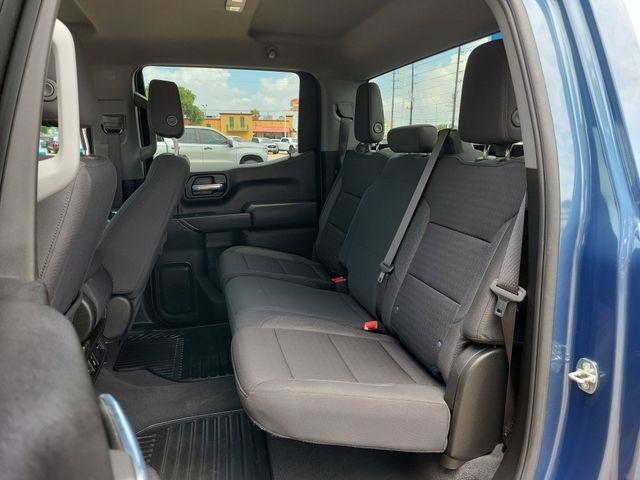 Chevrolet Silverado 1500 Custom Crew Cab 4WD 2024