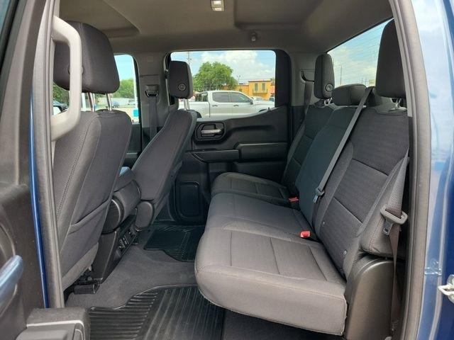 Chevrolet Silverado 1500 Custom Crew Cab 4WD 2024