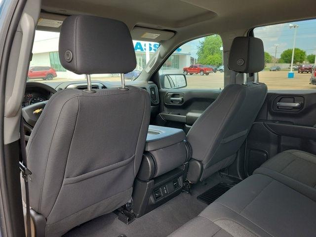 Chevrolet Silverado 1500 Custom Crew Cab 4WD 2024