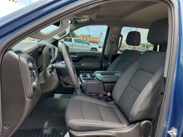 Chevrolet Silverado 1500 Custom Crew Cab 4WD 2024