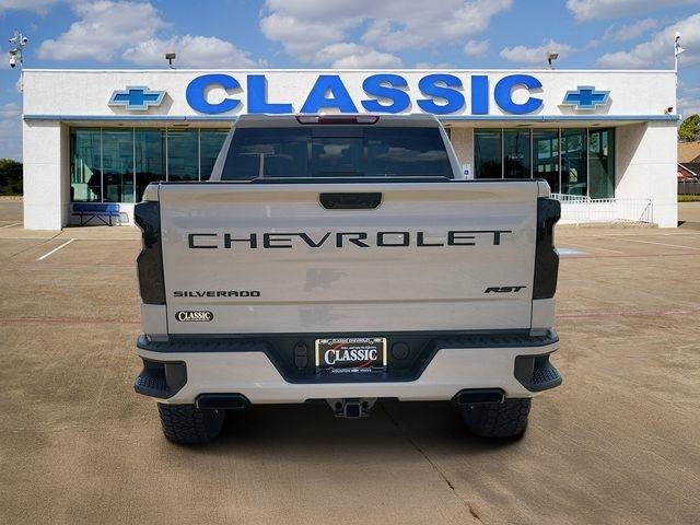 Chevrolet Silverado 1500 RST Crew Cab 4WD 2026