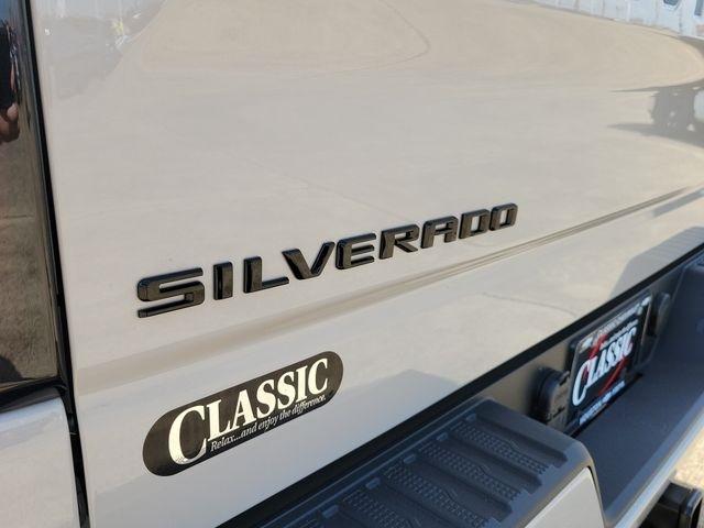 Chevrolet Silverado 1500 RST Crew Cab 4WD 2026