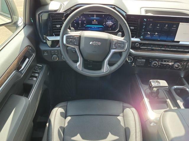 Chevrolet Silverado 1500 RST Crew Cab 4WD 2026