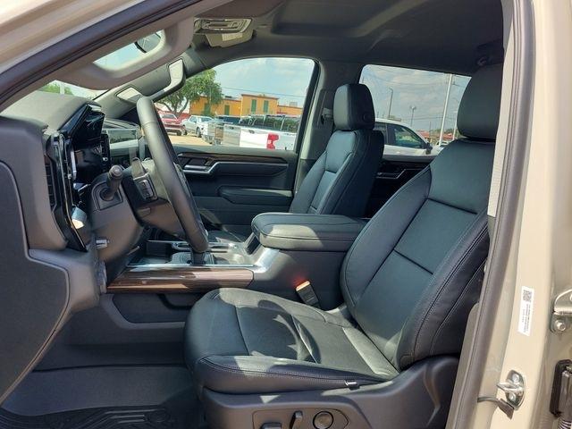 Chevrolet Silverado 1500 RST Crew Cab 4WD 2026