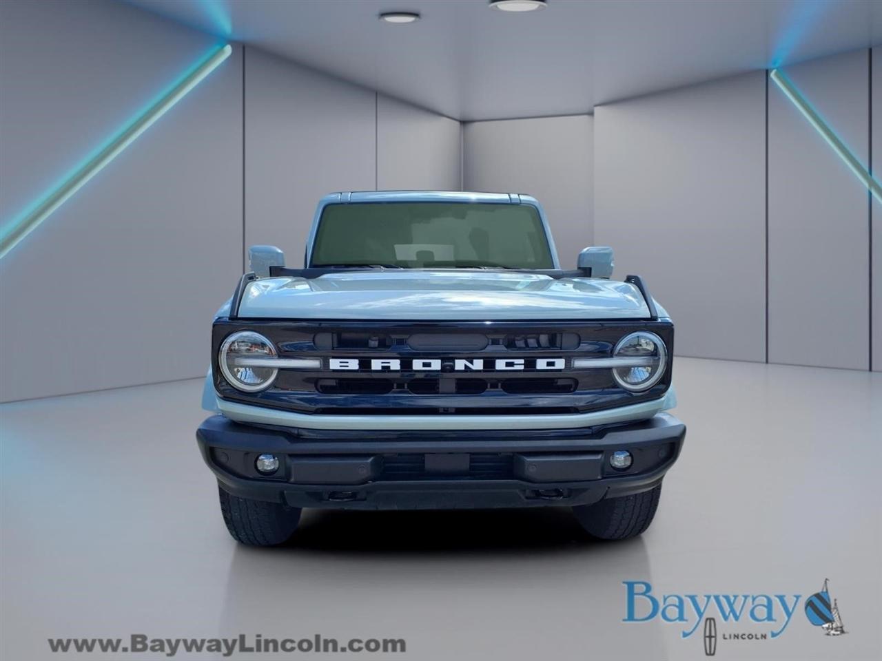 Ford Bronco Outer Banks 4-Door 2024
