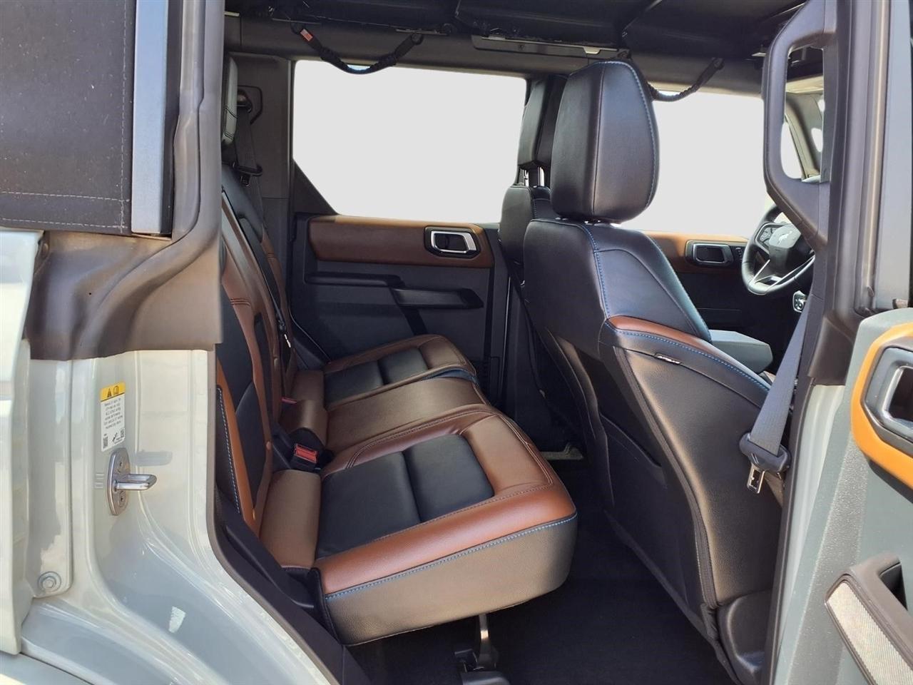 Ford Bronco Outer Banks 4-Door 2024