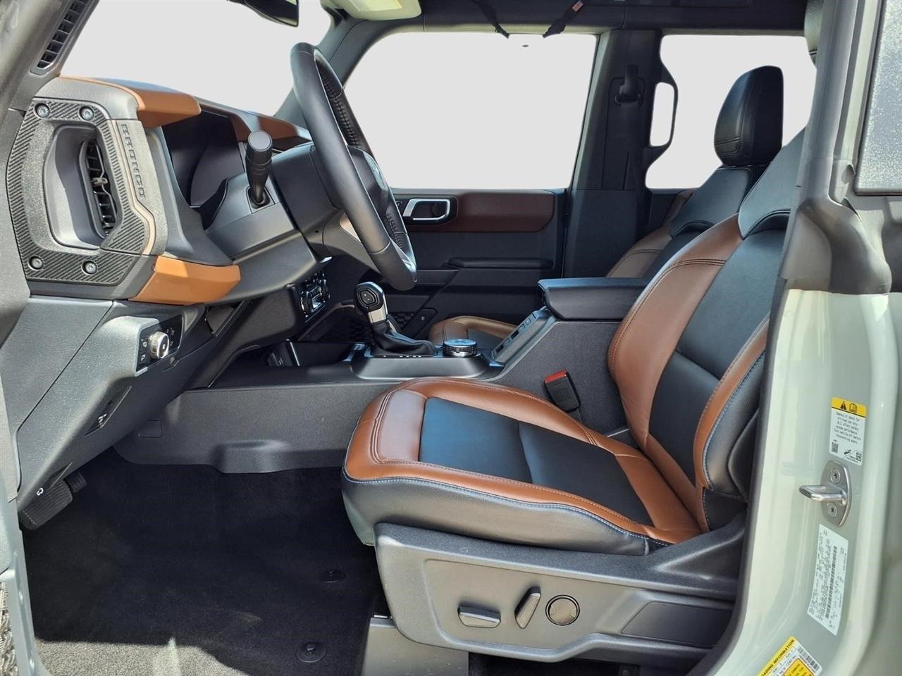 Ford Bronco Outer Banks 4-Door 2024