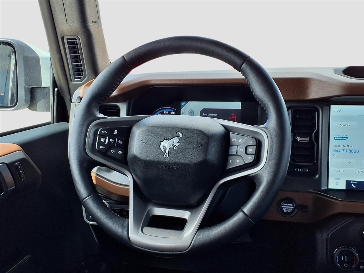 Ford Bronco Outer Banks 4-Door 2024