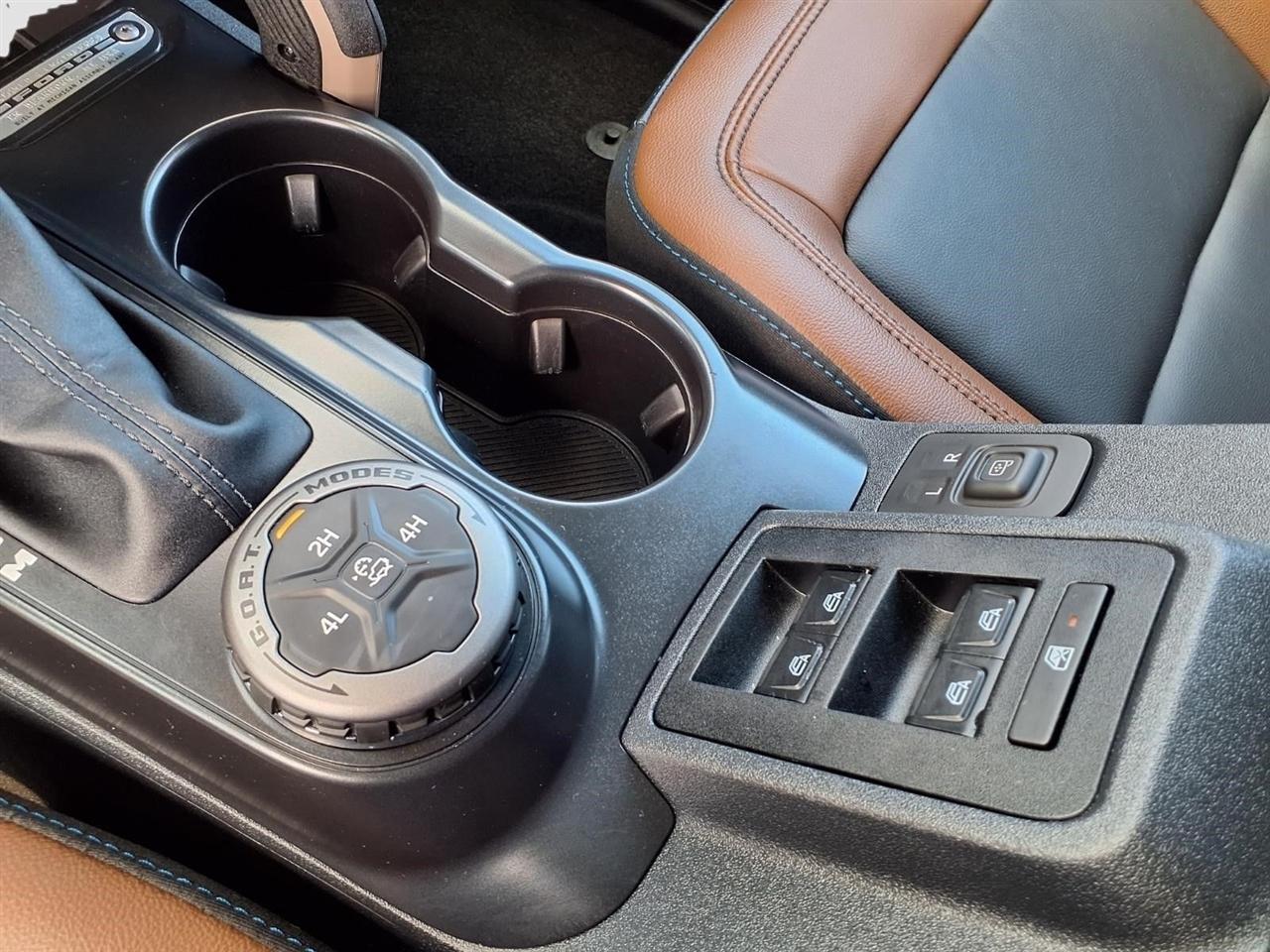 Ford Bronco Outer Banks 4-Door 2024