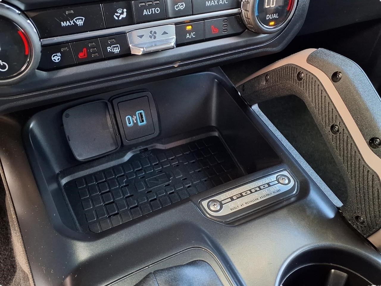 Ford Bronco Outer Banks 4-Door 2024