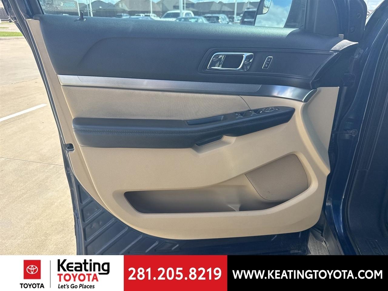 Ford Explorer Base FWD 2017