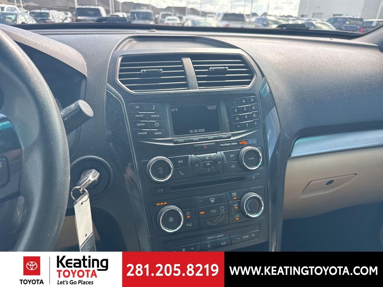 Ford Explorer Base FWD 2017