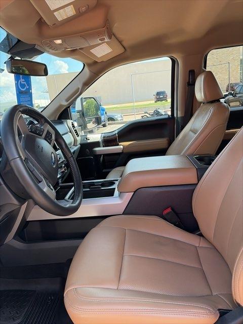 Ford F-250 SD Lariat Crew Cab 4WD 2022