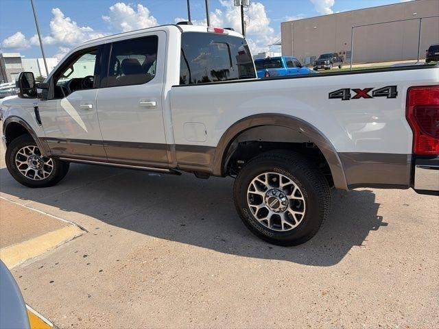 Ford F-250 SD Lariat Crew Cab 4WD 2022