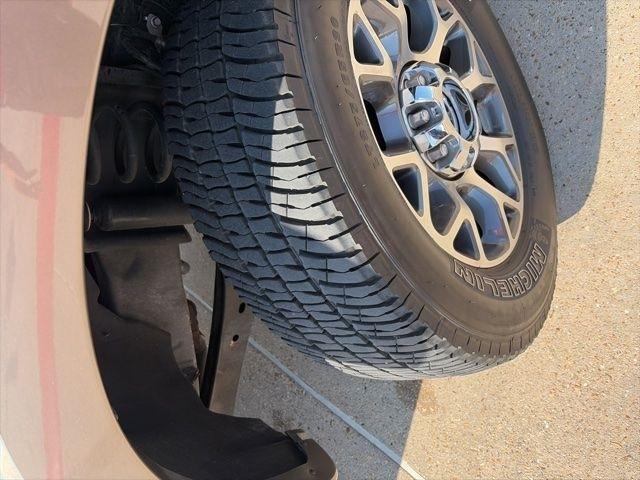 Ford F-250 SD Lariat Crew Cab 4WD 2022