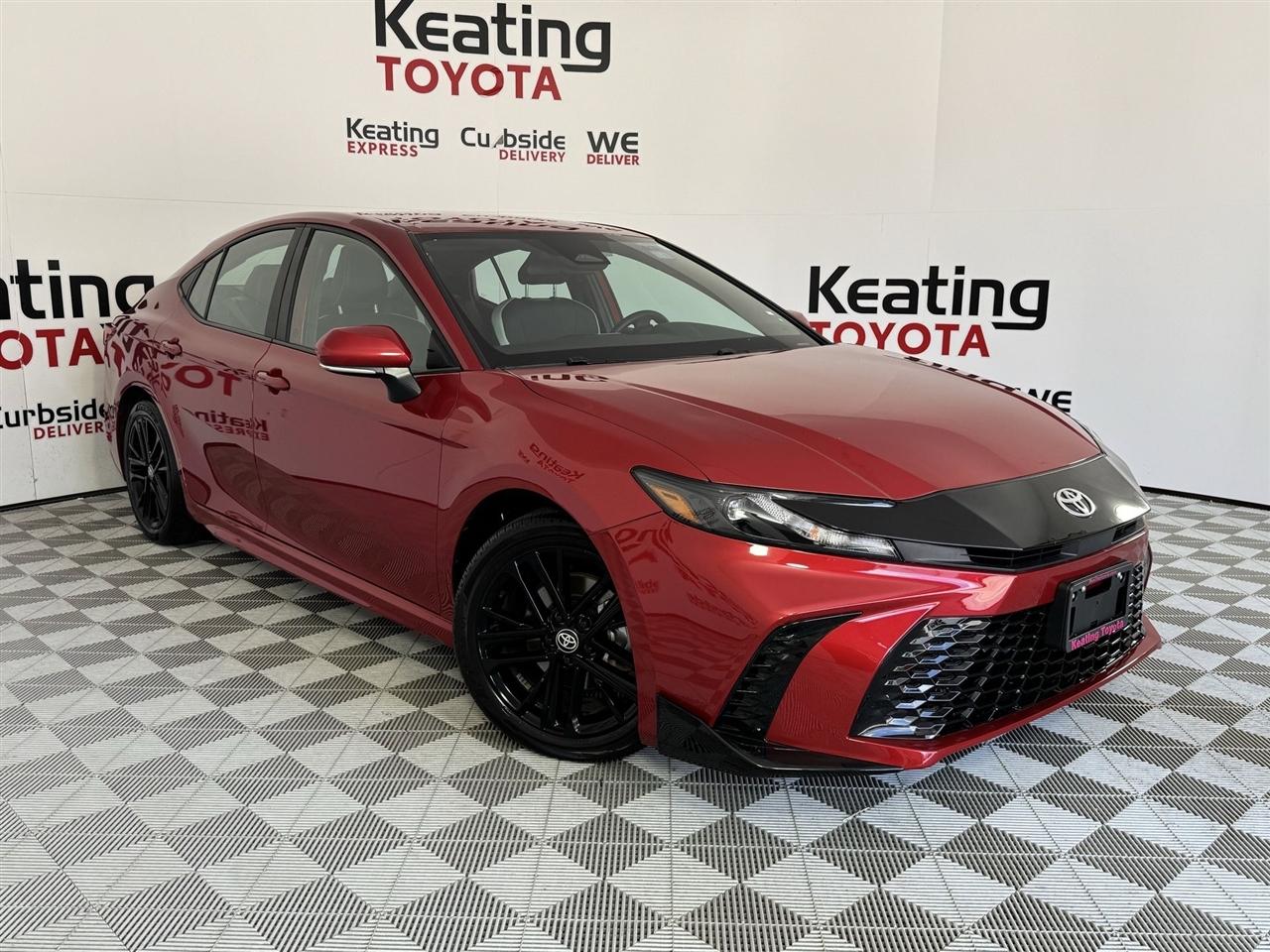 Toyota Camry Hybrid XLE 2025