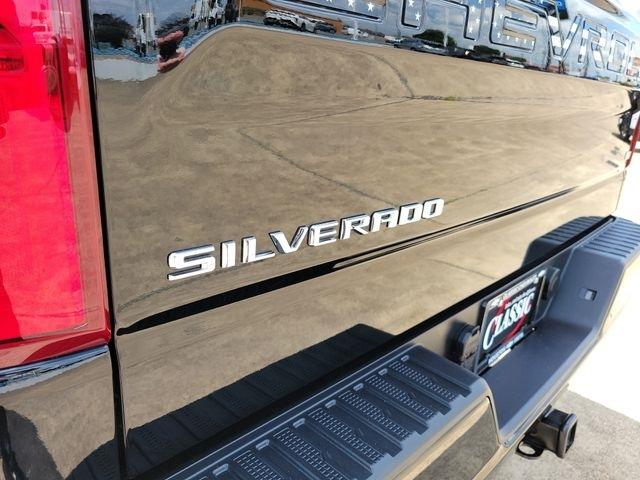 Chevrolet Silverado 1500 Trail Boss LT Crew Cab 4WD 2026