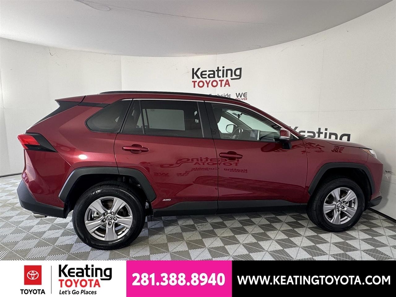 Toyota RAV4 Hybrid XLE 2025