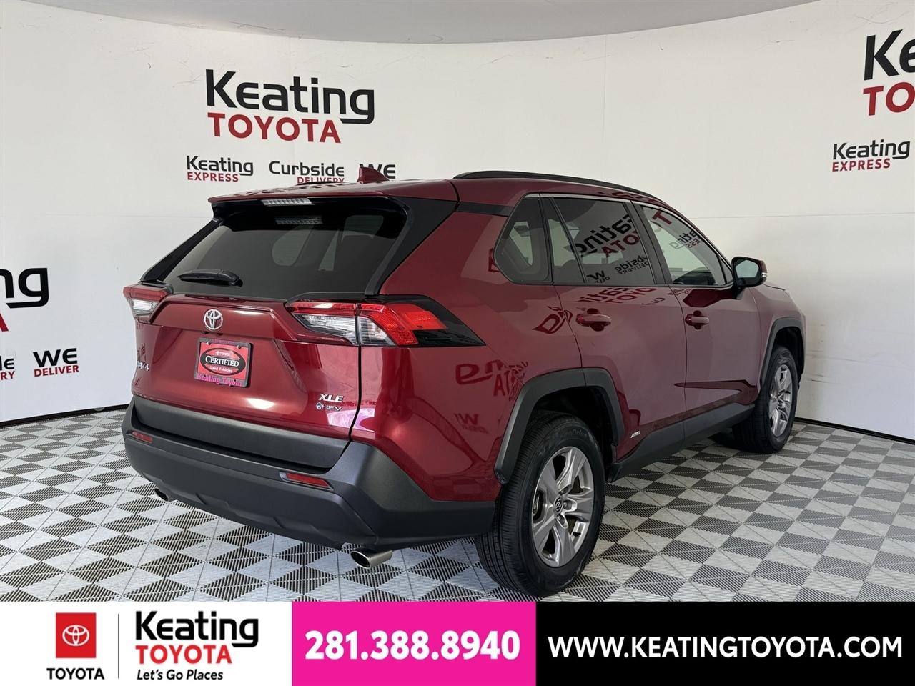Toyota RAV4 Hybrid XLE 2025