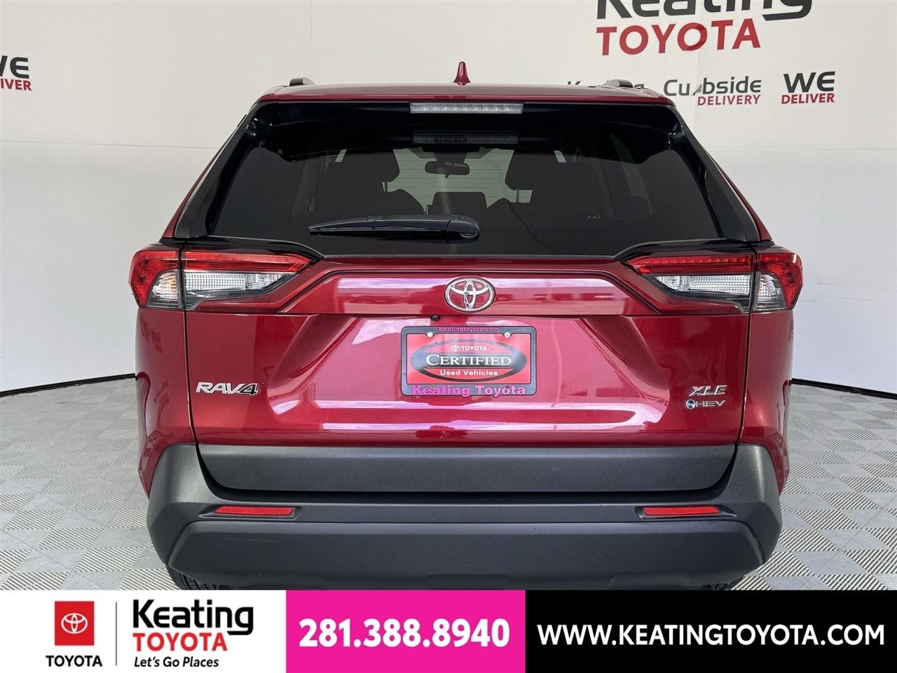Toyota RAV4 Hybrid XLE 2025