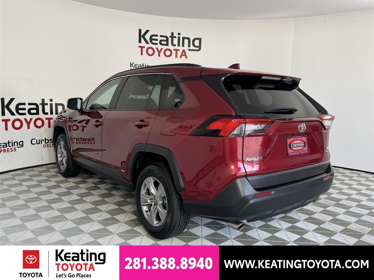 Toyota RAV4 Hybrid XLE 2025