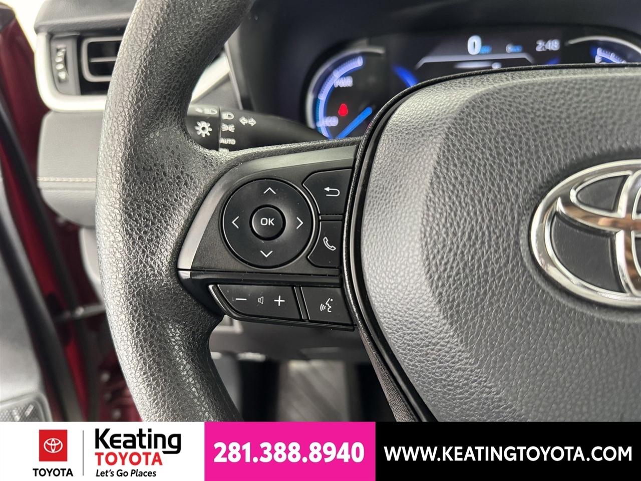 Toyota RAV4 Hybrid XLE 2025
