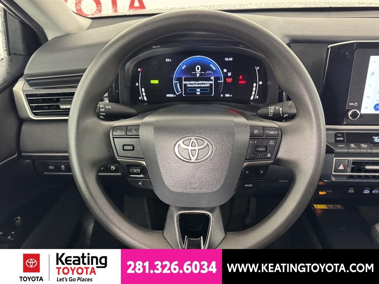 Toyota Camry Hybrid XLE 2025
