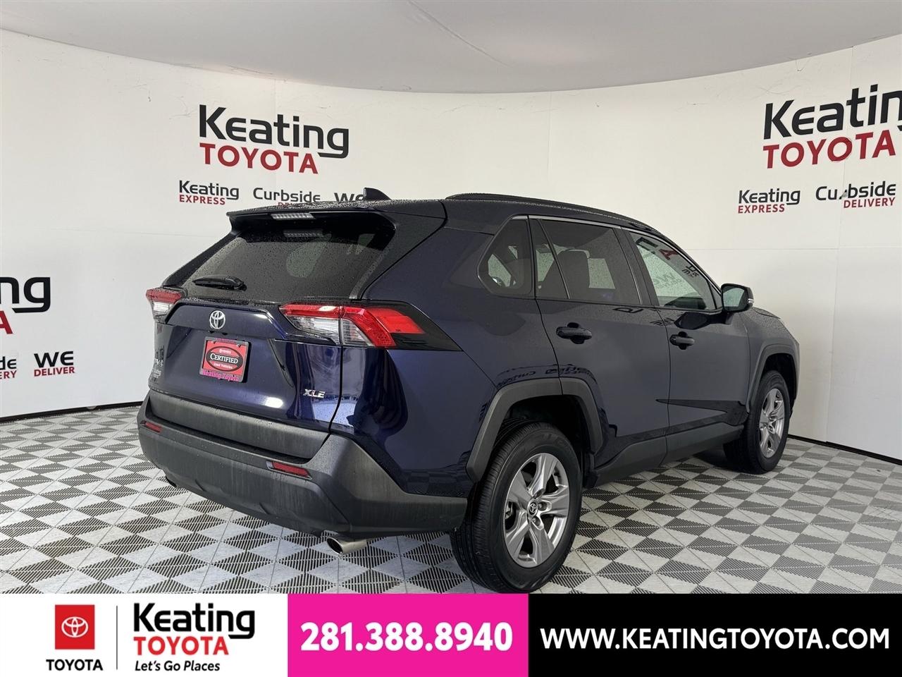 Toyota RAV4 XLE 2025