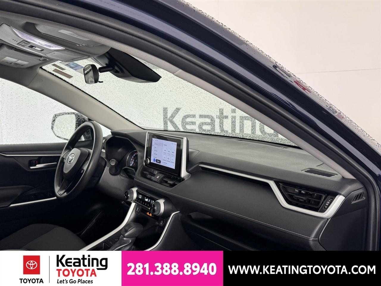 Toyota RAV4 XLE 2025