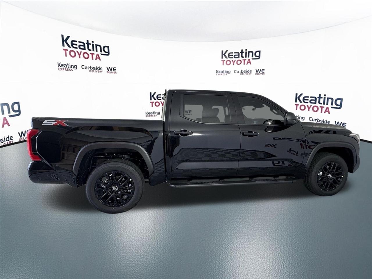 Toyota Tundra SR5 CrewMax 4WD 2026