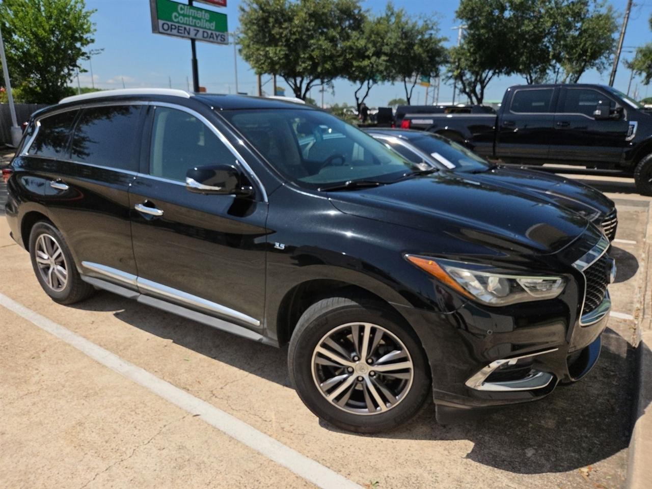 Infiniti QX60 Base FWD 2017