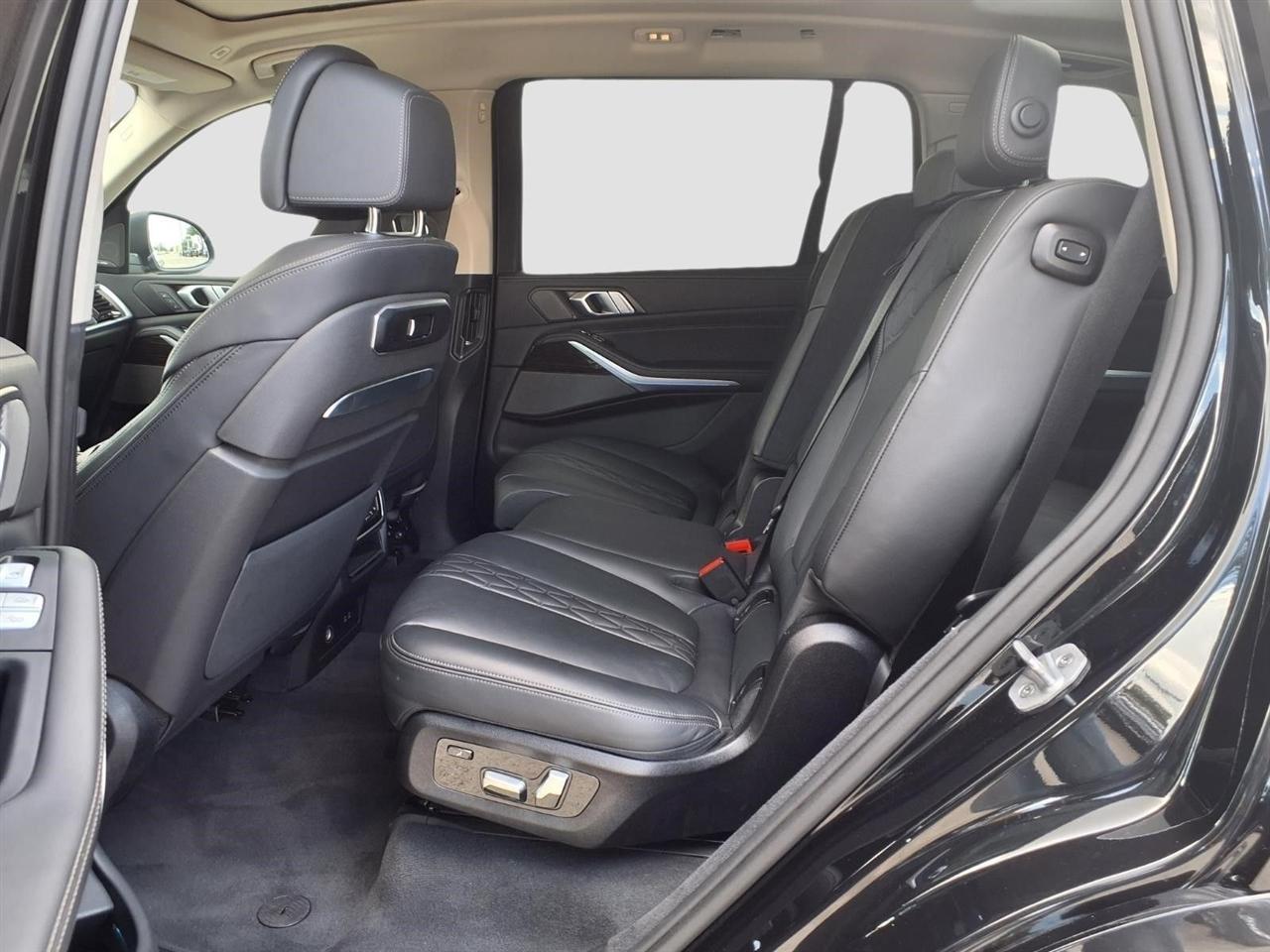 BMW X7 xDrive40i 2025