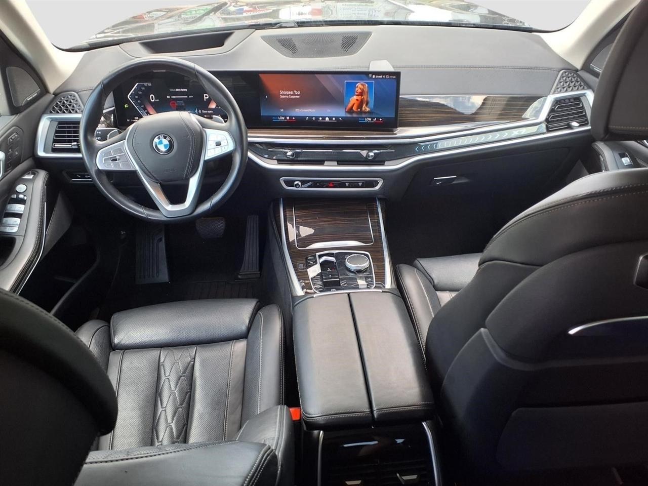 BMW X7 xDrive40i 2025