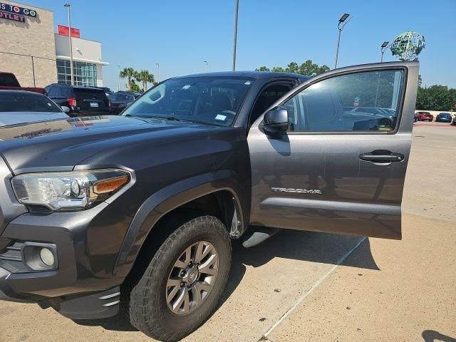 Toyota Tacoma SR5 Double Cab Long Bed V6 6AT 2WD 2017