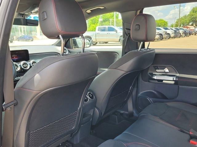 Mercedes-Benz GLB-Class GLB 250 2023