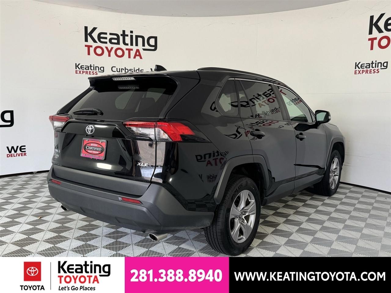 Toyota RAV4 XLE 2025