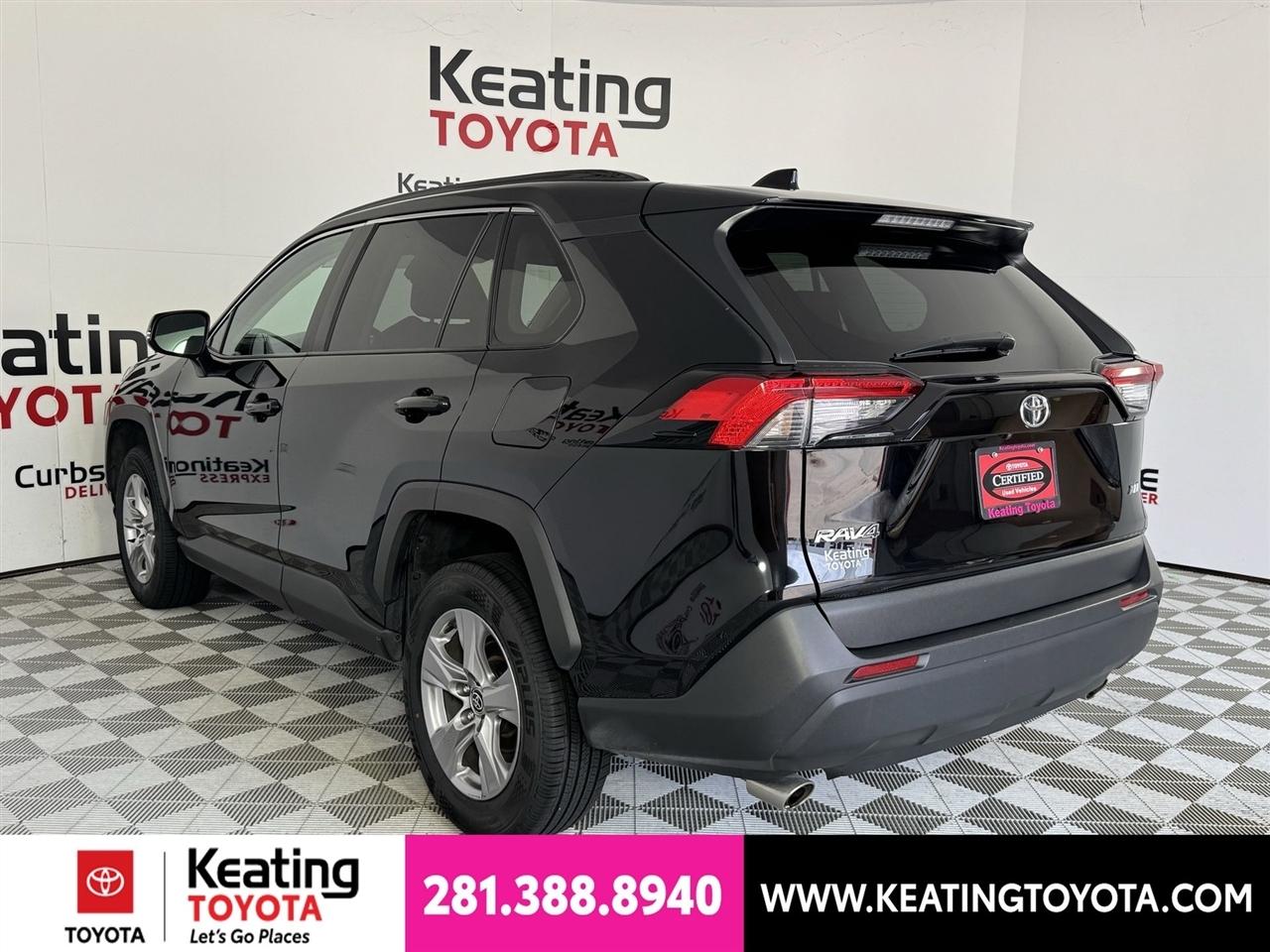 Toyota RAV4 XLE 2025
