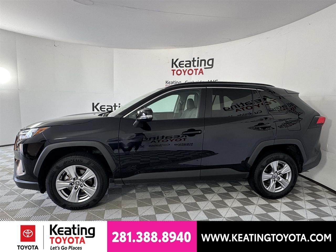 Toyota RAV4 XLE 2025