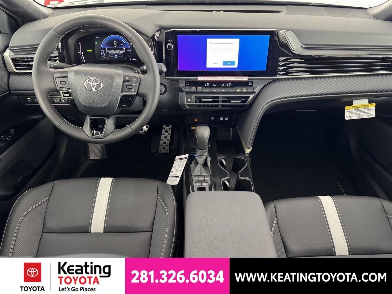 Toyota Camry Hybrid XLE 2026