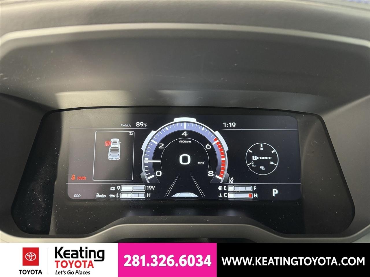 Toyota Tundra Platinum CrewMax 4WD 2026