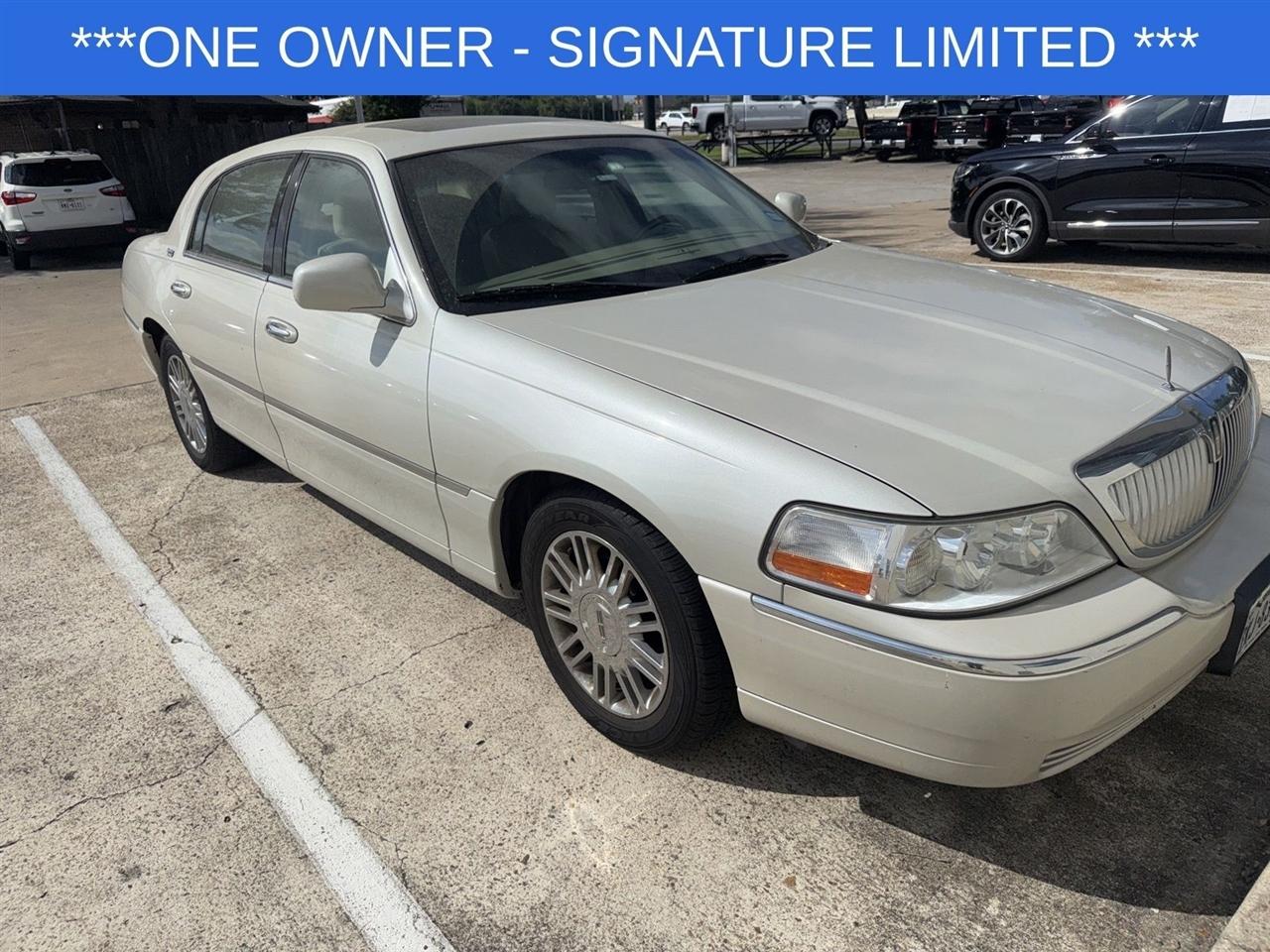 Lincoln Town Car Signature Limited 2006