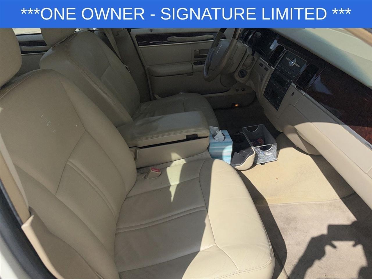 Lincoln Town Car Signature Limited 2006