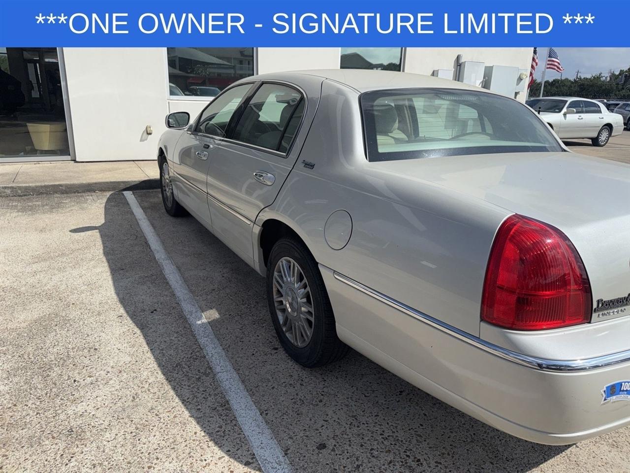Lincoln Town Car Signature Limited 2006