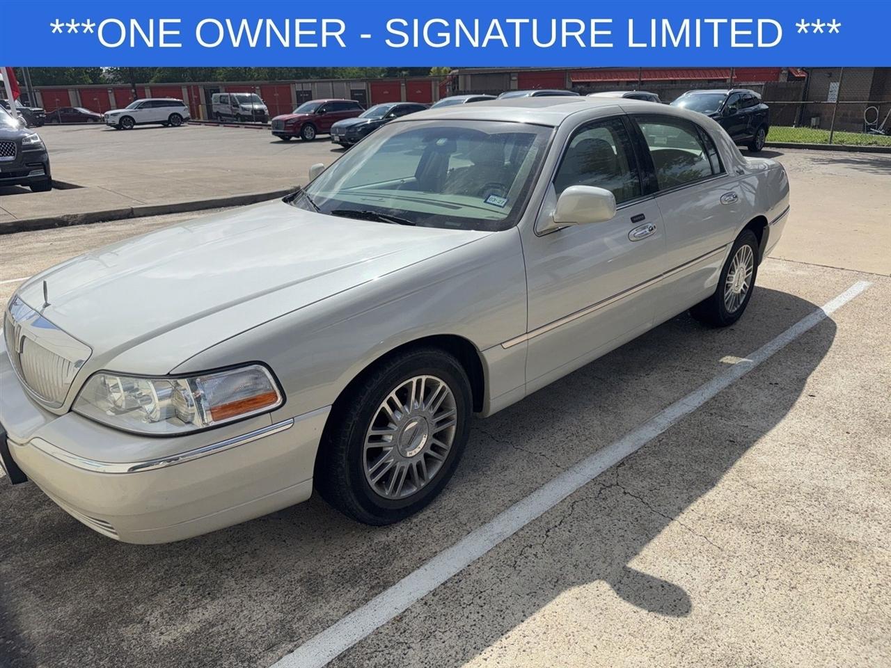 Lincoln Town Car Signature Limited 2006