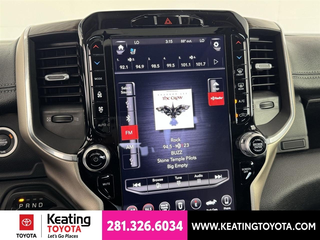 RAM 1500 Laramie Crew Cab SWB 2WD 2019