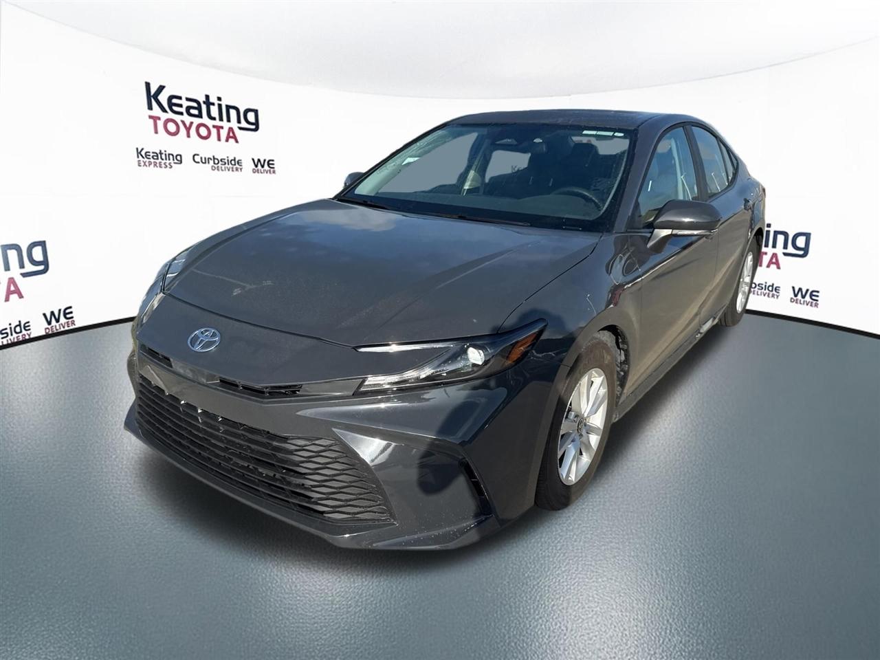 Toyota Camry Hybrid XLE 2026
