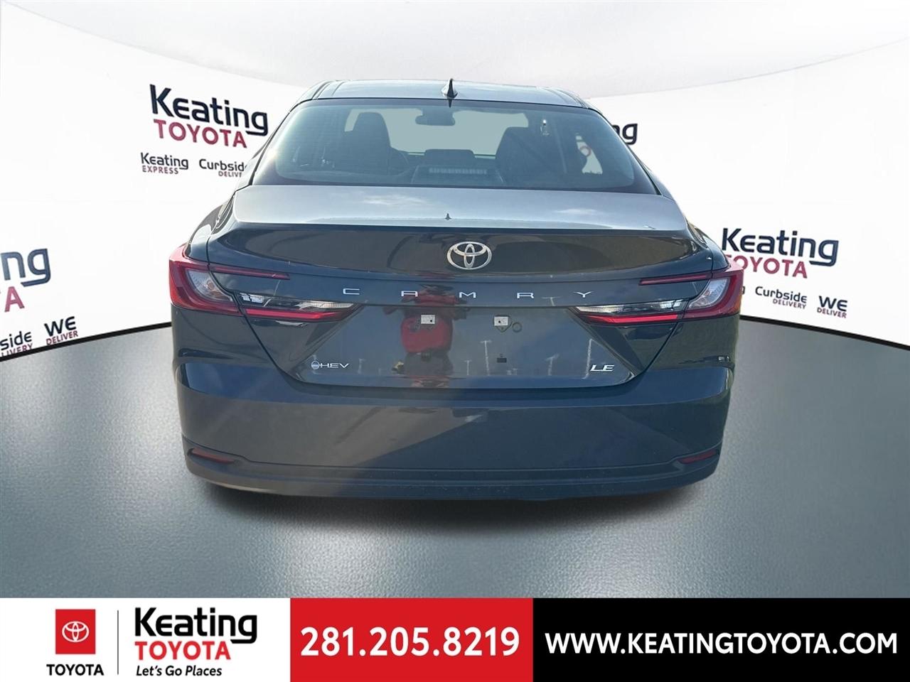 Toyota Camry Hybrid XLE 2026